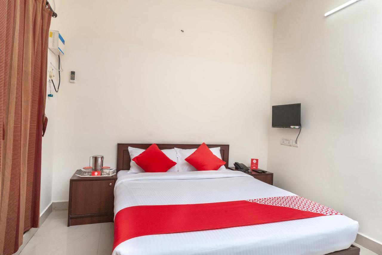 Oyo 22019 Skye Service Apartments Madrás Exterior foto